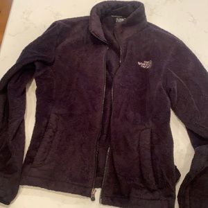 black north face fleece jacket